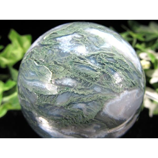 安らぎをもたらす森林浴の石 モスアゲート 苔瑪瑙 丸玉 置物 直径63mm 重さ337g 癒しの石 ...
