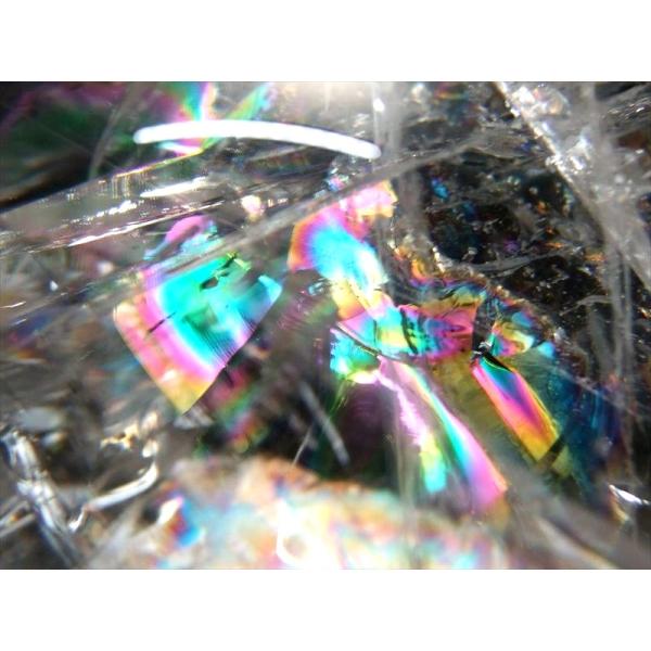 店頭展示中 バイヤー厳選 5A 天然 虹入り 水晶 丸玉 台座付き 重さ878g φ86mm レイン...