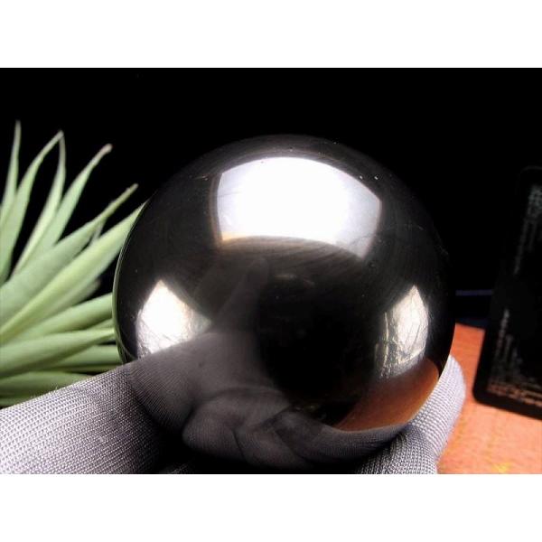 Mサイズ シュンガイト 丸玉 直径約50mm-55mm 1個売り 独特の艶黒光沢 地球上で唯一の天然...