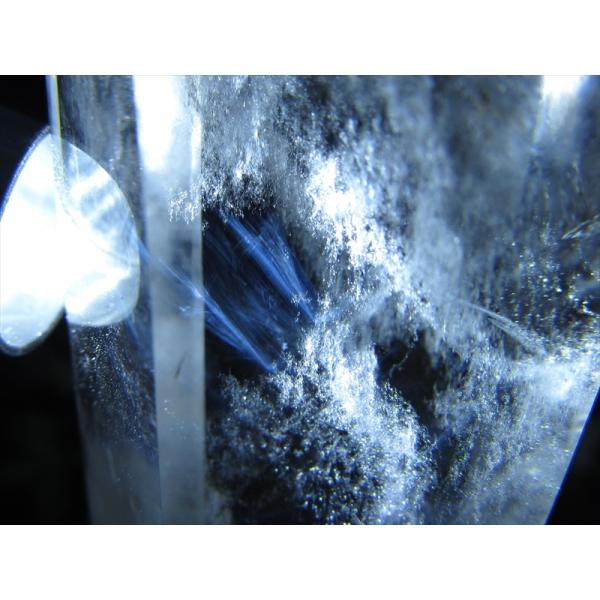 ウインドウ入り エンジェルラダー 天然 水晶 ポイント 六角柱 専用木製台座付 高さ172mm 重さ...