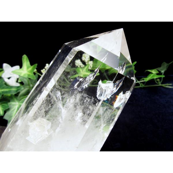 ラダー・貫入・ライモナイト入り エンジェルラダー入り 水晶ポイント 六角柱 専用木製台座付 高さ14...