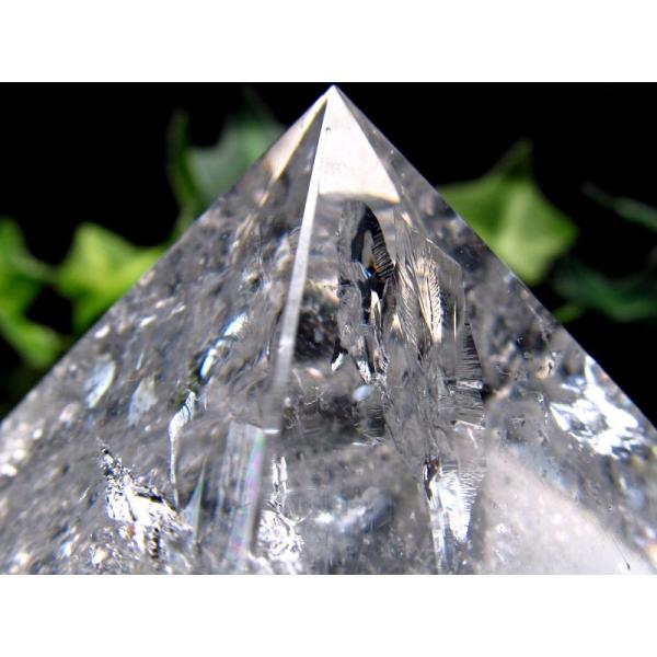 激レア・虹入り レムリアン水晶 ピラミッド置物 高さ約35mm 重さ71g 古代の叡智を封じ込めた水...