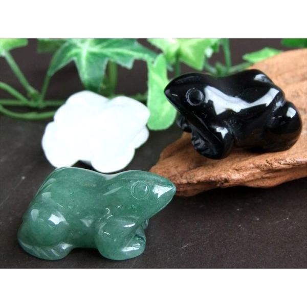 選べる3種類 天然石 カエル彫り 置物 1個売り 幅 38mm×27mm前後 無事に帰る 福が返る ...