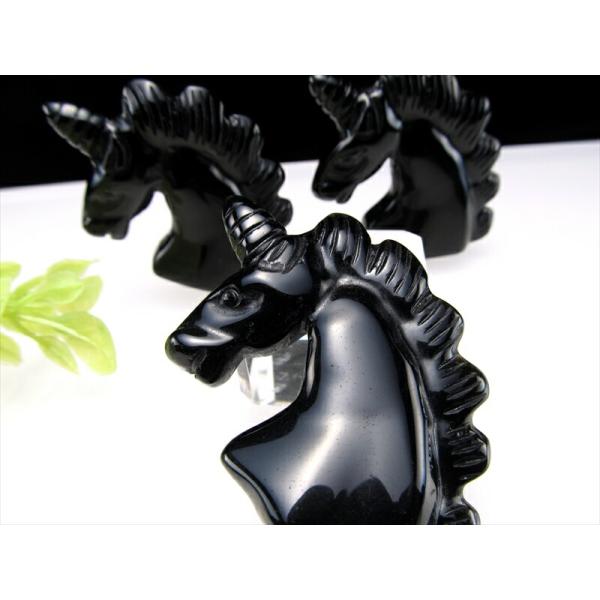 オブシディアン ユニコーン 彫り 高さ約50mm 重さ25g-35g前後 1個売り インテリアに 風...