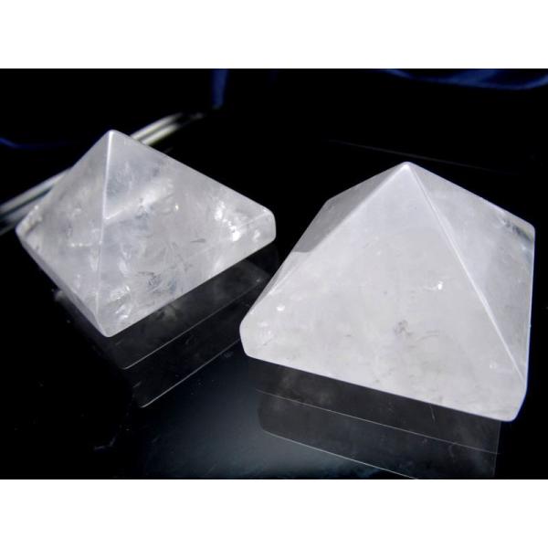 チビサイズ 水晶 ピラミッド 置物 高さ約20mm ピラミッドパワー 天然石 パワーストーン パワー...