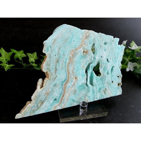 ブルーアラゴナイト 霰石 プレート 置物 重さ339g 南国の海を閉じ込めたかのような輝き 透き通る...