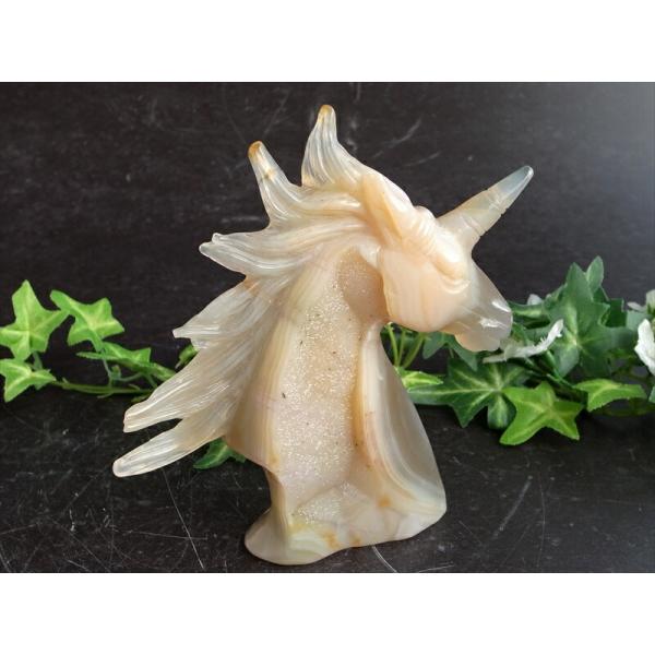 2026年の干支 メノウ 瑪瑙 ユニコーン 彫刻置物 高さ132mm 重さ292g 縁起物 成功運 ...