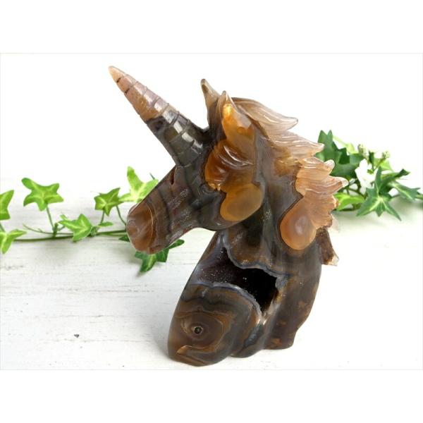 2026年の干支 メノウ 瑪瑙 ユニコーン 彫刻置物 高さ134mm 重さ355g 縁起物 成功運 ...