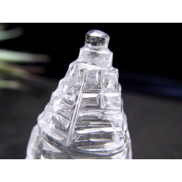 富を司るシュリヤントラ マニカラン水晶シュリヤントラ ギャランティカード付き 高さ約38.2mm 約...