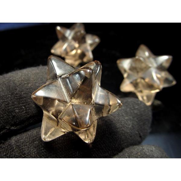 濃色タイプ スモーキーレムリアン水晶アステロイド 小星型12面体 重さ約5g-8g 幅約21mm-2...