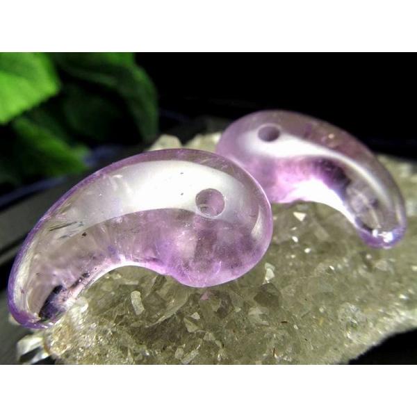 1個売り Lサイズ ラベンダーアメジスト 勾玉 縦約30mm×横約17mm 天然石 ブラジル産 パワ...