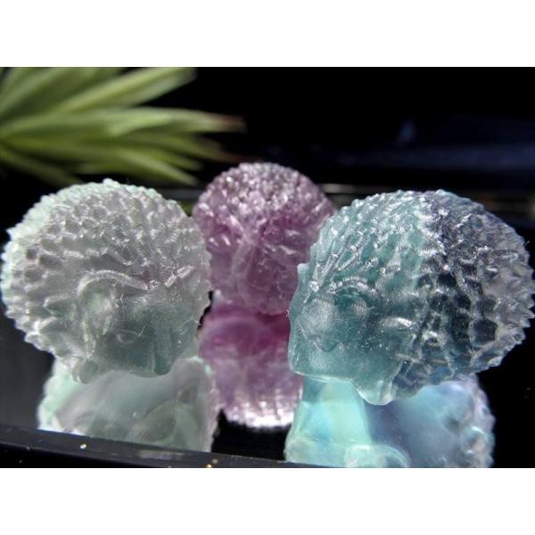 マルチカラーフローライト ハリネズミ置物 1個売り サイズ約3cm ちゅるっと可愛い置物針鼠 幸運を...