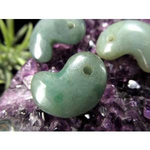 天然石 勾玉 M 本翡翠 ヒスイ 天然石勾玉 バラ売り 勾玉パワーストーン