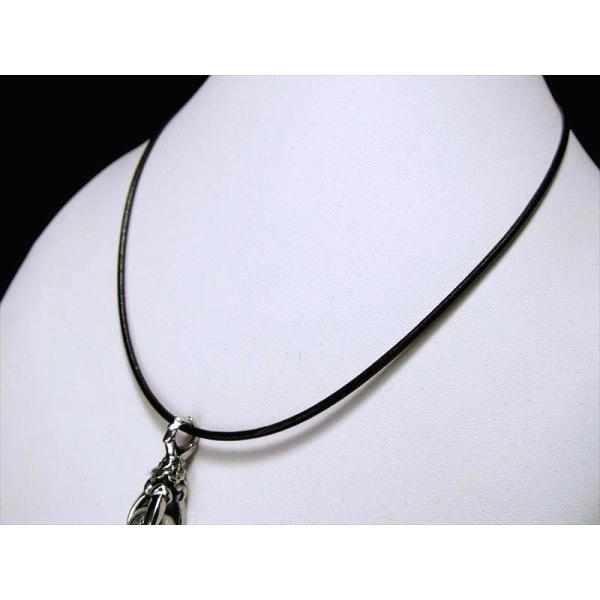 クールな革紐ネックレス ブラック 長さ50cm 幅約1.9mm、金具部分 太さ約3mm ペンダントト...