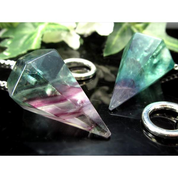 限定4個 虹入り マルチカラーフローライト 6面カット ペンデュラム 1個売り 縦約33mm-37m...