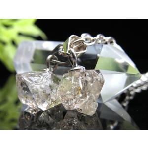 入手困難極上結晶 オイルインクォーツ 石油入り...の詳細画像3