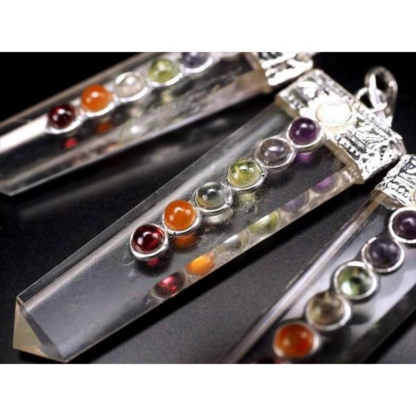 7チャクラ ヒマラヤ水晶 ペンダントトップ 縦約4.5cm-6cm 大人気スピリチュアルアイテム チ...