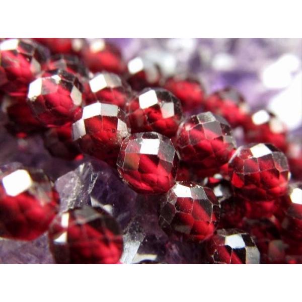 激安宣言 小サイズビーズ 約4mm前後 ガーネット キラキラ多面カット 一連 約37-39cm 情熱...