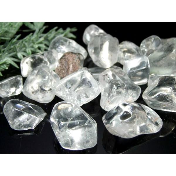 透明 天然水晶 磨き タンブル 100gセット 1袋約13-20個入り 純粋と浄化を象徴する万能パワ...