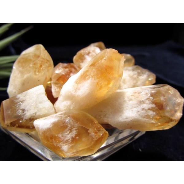 お買い得な詰合せ シトリンファントム ラフ原石 詰め合わせ 1袋約100g入り 結晶約20mm-90...