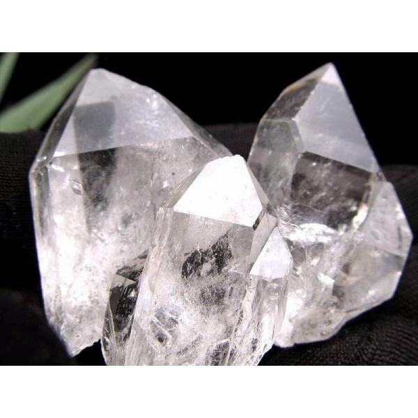 山盛り1キロ 天然水晶 結晶ポイント 詰め合わせ たっぷり約1kg入り 約2cm-6cm 透明感あり...