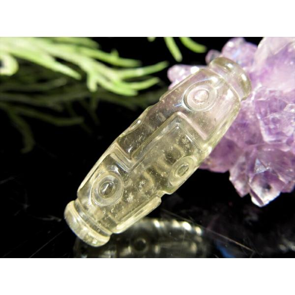 数量限定入荷 貴重天珠 リビアングラス 九眼天珠 長さ約30mm 重さ約4.1g エジプト政府採掘禁...