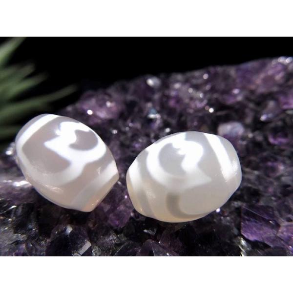 純真ホワイトカラー 水蓮花天珠 すいれんかてんじゅ 縦サイズ:約14mm-16mm 1個売り 天然玉...