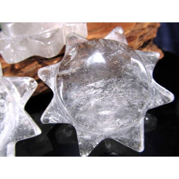 生命の源 天然水晶 太陽置物 最大幅約4cm-5cm 1個売り 太陽モチーフ インテリアや贈り物に ...