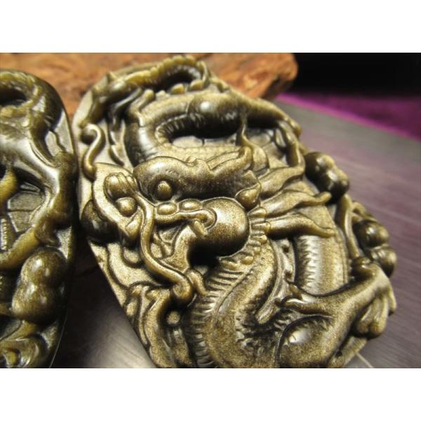 激安宣言 ゴールデンシャインオブシディアン 黒曜石 龍彫り カービングプレート 縦約60mm メキシ...
