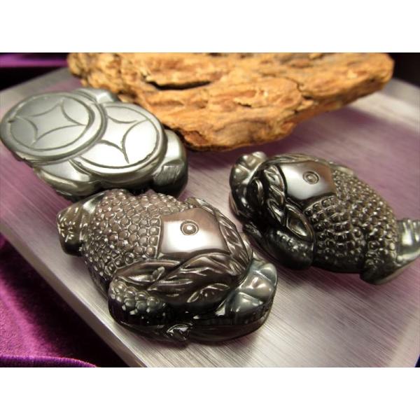 激安宣言 オブシディアン 黒曜石 銭蛙 三本脚のカエル タンブル 縦約47mm メキシコ産 geki...