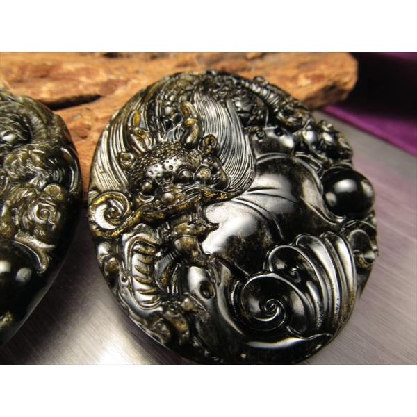 激安宣言 ゴールデンシャインオブシディアン 黒曜石 龍彫り カービングプレート 縦約52mm ドラゴ...