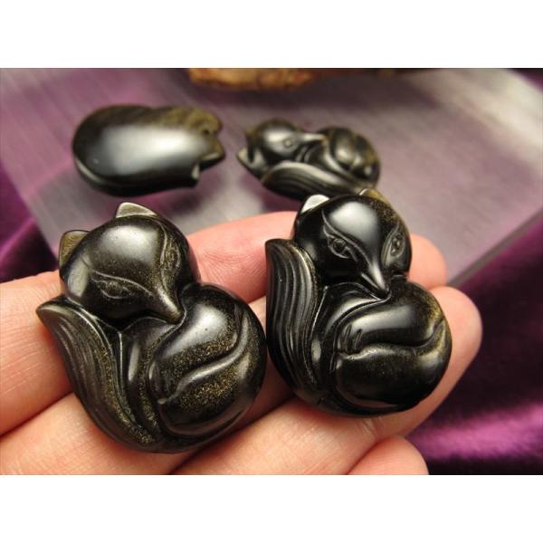 激安宣言 ゴールデンシャインオブシディアン 黒曜石 きつねタンブル 縦約34mm 稲荷神の神使 メキ...