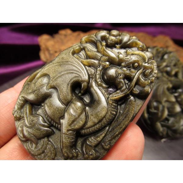 激安宣言 ゴールデンシャインオブシディアン 黒曜石 龍彫り カービングプレート 縦約55mm メキシ...