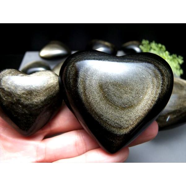 1個売り ゴールデンシャインオブシディアン（黒曜石）ハート型 タンブル 重さ約200g-220g シ...