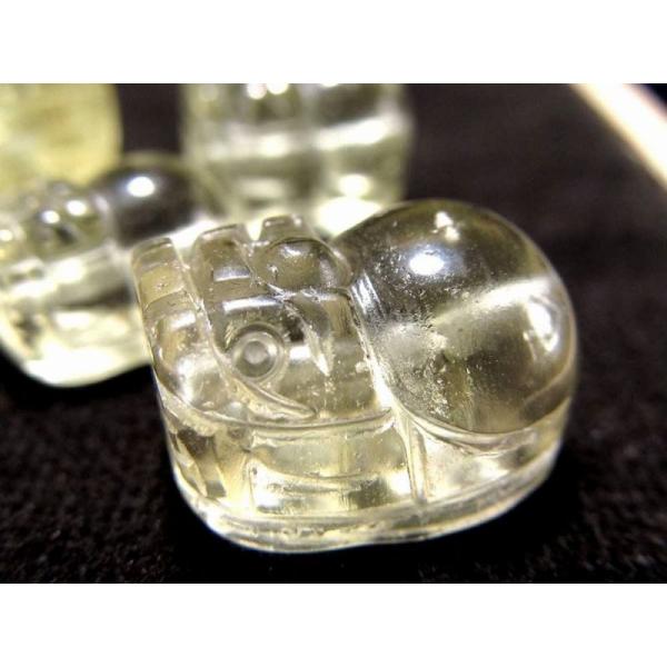 財運を高める瑞獣 リビアングラス 貔貅 ヒキュウ タンブル ビーズ 長さ約11.5mm-12mm 1...