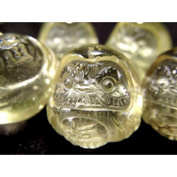 達磨の力強い表情を忠実再現 リビアングラス だるま タンブル ビーズ 長さ約13.5mm-14mm ...