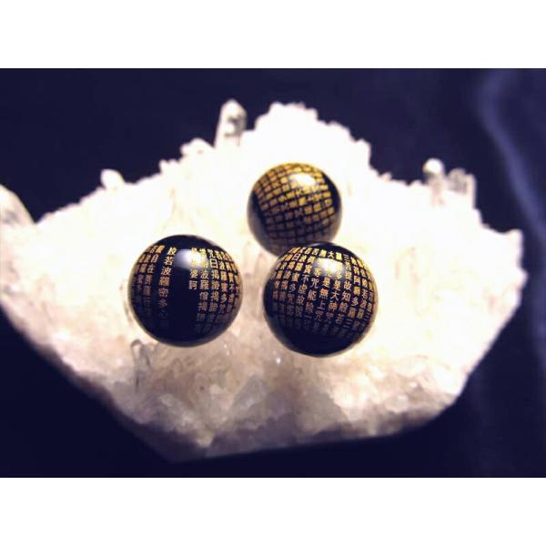 極上微細金塗り彫刻 般若心経彫りビーズ 金文字の映える黒 オニキスお経彫りビーズ石 天然石 約8mm...