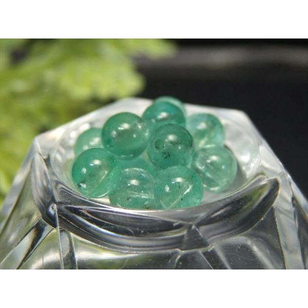 現品の41個 抜粋鑑別済み 5A級 エメラルド 翠玉 バラ珠売り 1粒売り 約4mm-4.5mm 世...