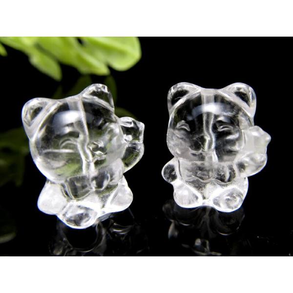 1粒売り 天然水晶 左手招き猫 全長約15mm 通し穴の直径約2mm 商売繁盛や良縁 身近な福を招い...