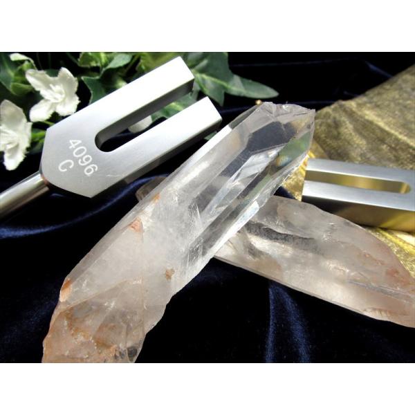 ほんのりタンジェリン ブラジル産 水晶ポイント付 クリスタルチューナー 音叉浄化セット オーガンジー...