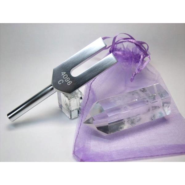 底切りタイプ ブラジル産 水晶ポイント付 クリスタルチューナー 音叉浄化セット オーガンジー袋入り ...