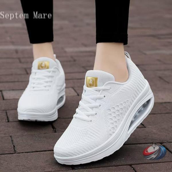 スニーカー レディース 厚底 ウォーキングシューズ ゾンチー 軽量 通気性 幅広 甲高にも履きやすい...