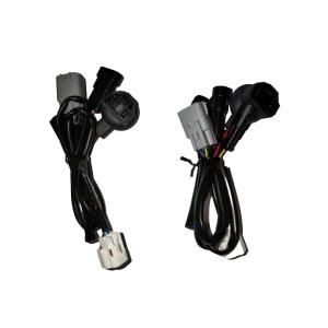 ハイエース　2灯(H4)から4灯(HID)変換ハーネス 2本セット ハイエース 変換 ハーネスキット （H4 バルブ 2灯式 から 4灯式