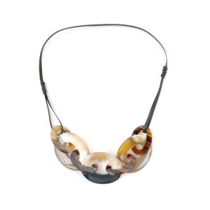 バッファローホーン 水牛の角 ネックレス オーバルスクエア―デザイン