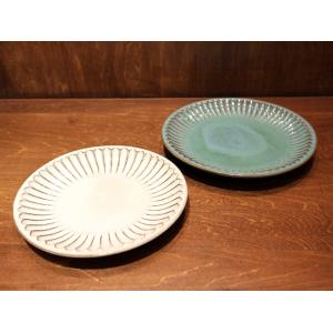 丹波焼／７寸しのぎ丸平皿／白・青／雅峰窯