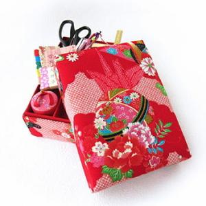 VA001]京都老舗みすや忠兵衛 友禅染お裁縫箱（大） 赤友禅[RPT