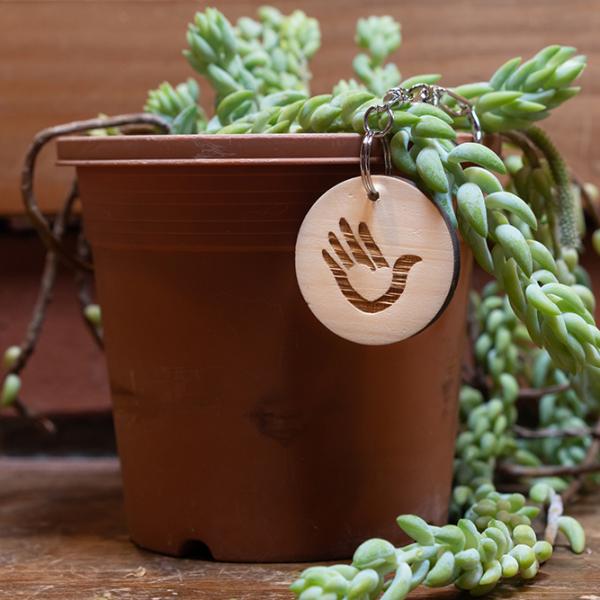 キーホルダー 木製 名入れ 名前 オーダーメイド 記念日 記念品 誕生日 父の日 母の日 ペア 手話...