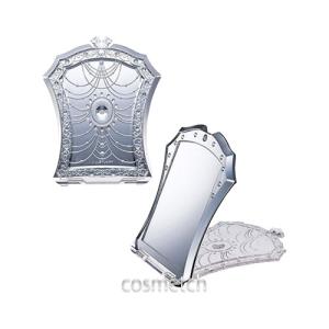 1点までメール便選択可 新作入荷 新品 ジルスチュアート コンパクトミラー 専用巾着ポーチ付