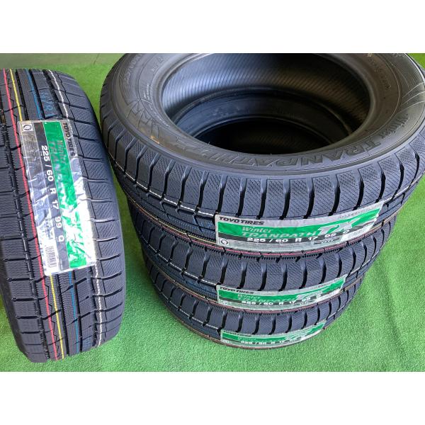 送料無料 スタッドレスタイヤ トーヨータイヤ ウィンタートランパス TX 225/60R17 225...