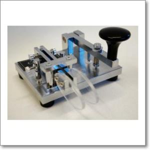 MFJ-557 モールス符号練習用発振器 電鍵付き CW練習器 MFJ MFJ-557 MFJ 557 Deluxe Morse Code Practice Oscillators | DX